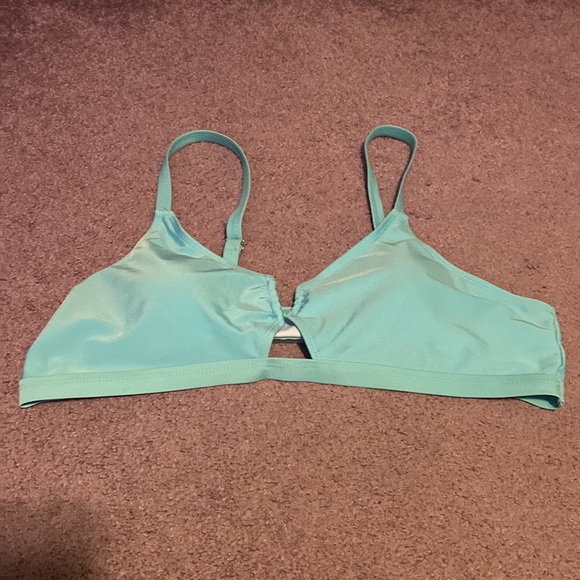 Bikini - Picture 6 of 7